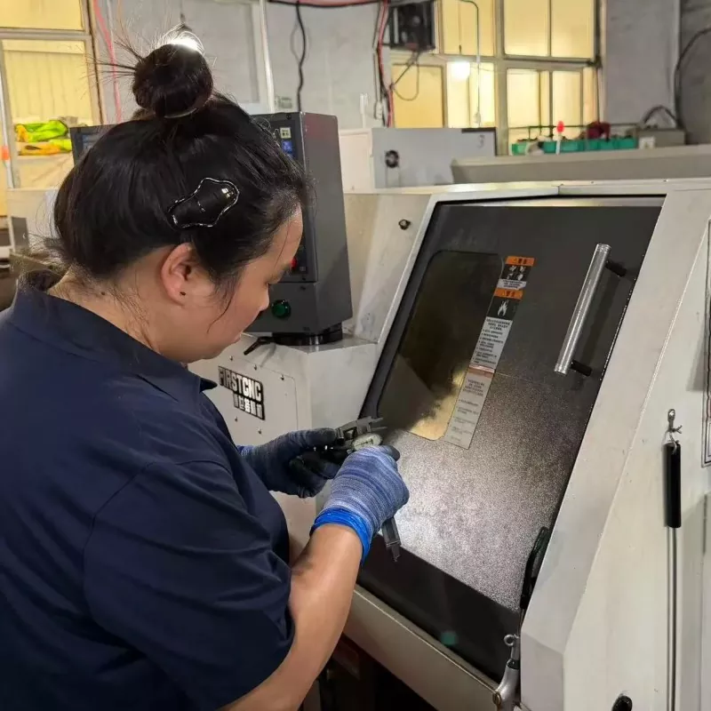 Por que os compradores industriais preferem a usinagem completa de metal? Por que os compradores industriais preferem a usinagem completa de metal?